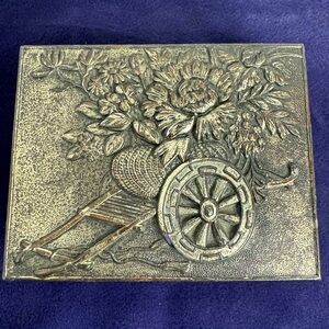 Vintage Silvertone Metal & Wood Lidded Jewelry/Trinket Box Repousse Floral